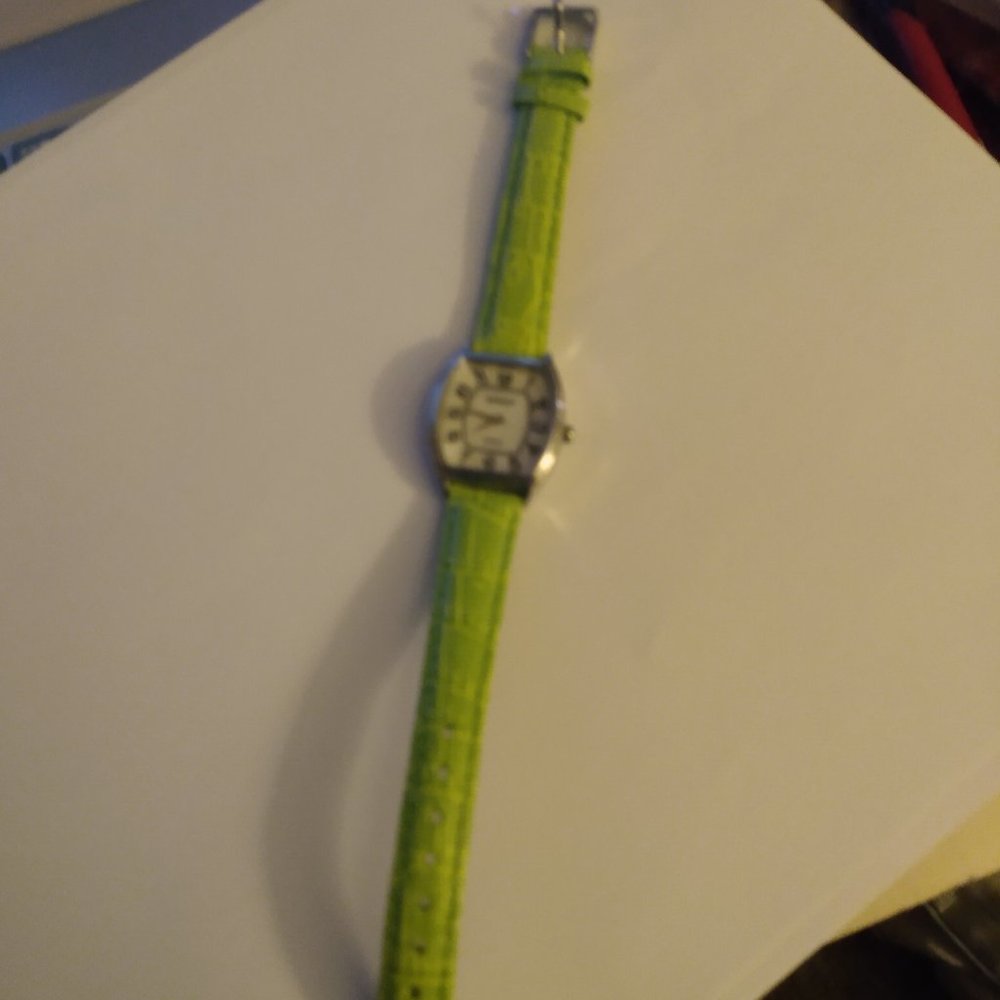 Gossip Designer Women's Watch Pearl white face with lime leather band